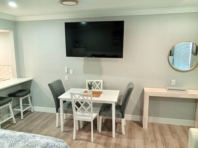 Image 4 for 102 Modern Sleek Bayside Condo (Ground Floor/Studio)