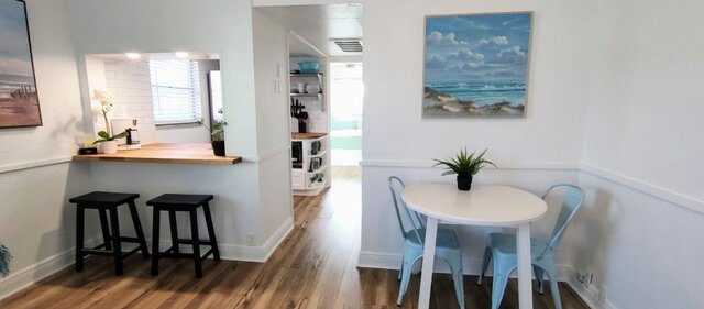 Image 5 for 109 Beach House Deluxe (2nd Floor)