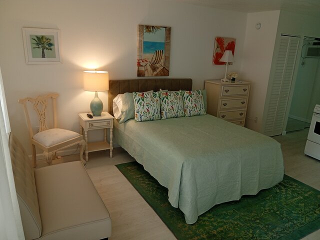 Image 1 for 117 Comfy Island Treasure (Ground Floor)