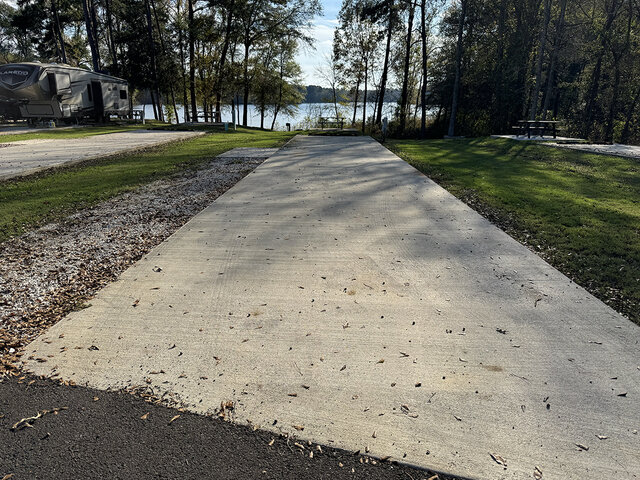 Image 3 for RV 52 Sanctuary Back-In