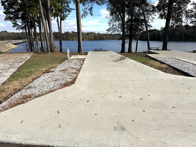 Image 3 for RV 02 Lakefront Back-In