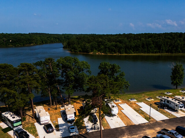 Image 11 for RV 01 Lakefront Back-In