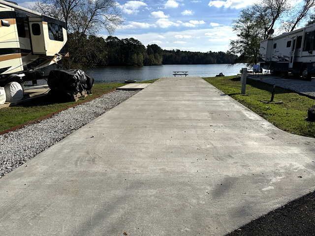 Image 3 for RV 43 Lakefront Back-In