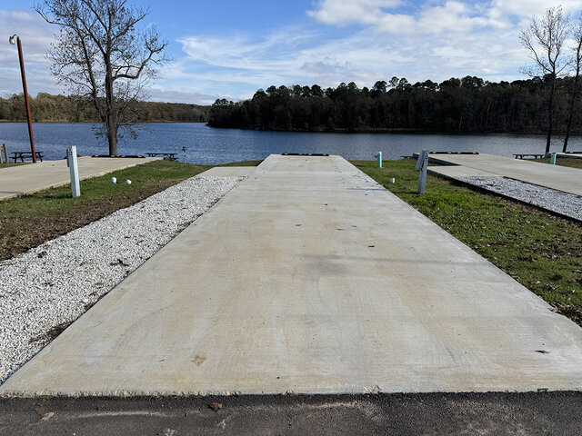 Image 3 for RV 13 Lakefront Back-In