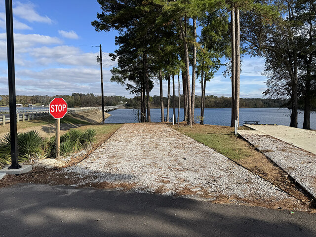 Image 3 for RV 01 Lakefront Back-In