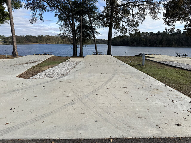 Image 3 for RV 03 Lakefront Back-In