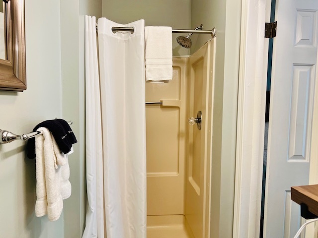 Image 5 for 22) The River Birch Room