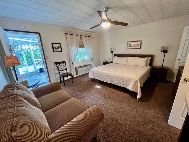 Image 1 for 25) The Flowering Dogwood Room