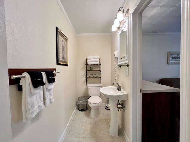 Image 3 for 25) The Flowering Dogwood Room