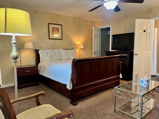 Image 3 for 29) The Sugar Maple Room