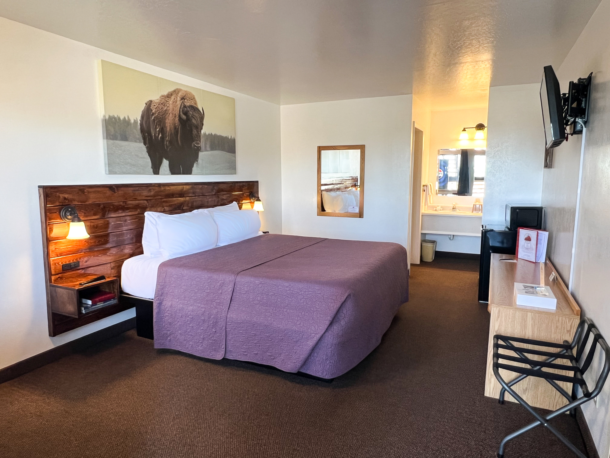 Image for 102 Bison Room (1K)