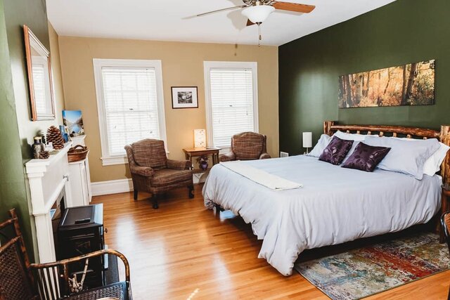 Image 3 for Sierra Room