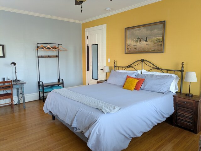 Image 2 for Canyon Room