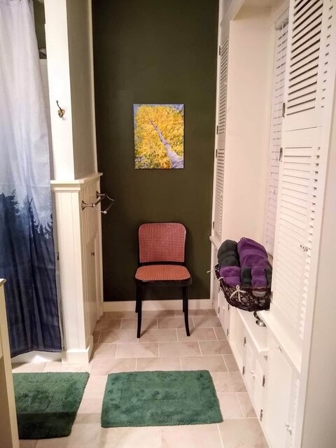 Image 10 for Sierra Room