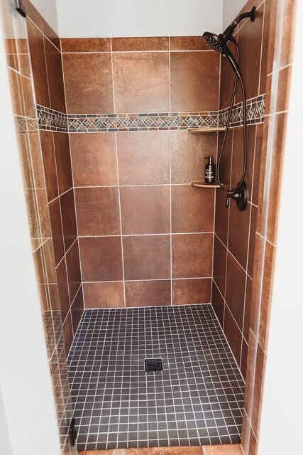 Image 12 for Canyon Room