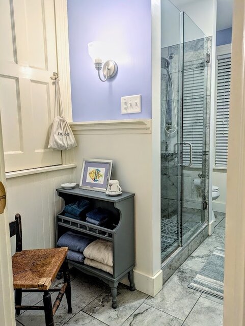 Image 10 for Coastal Room