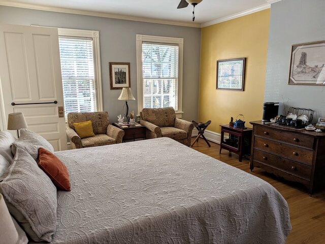 Image 4 for Canyon Room