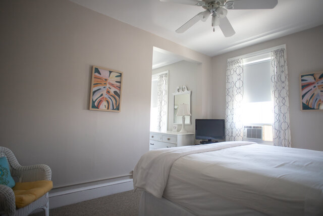 Image 2 for 28) Premium King Deluxe