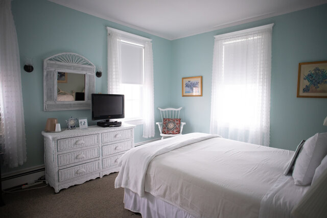 Image 1 for 08) Classic Queen