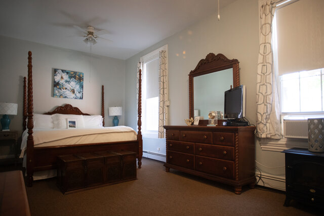 Image 1 for 20) Premium King