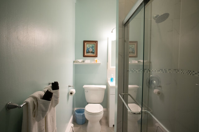 Image 4 for 12) Classic Queen Deluxe