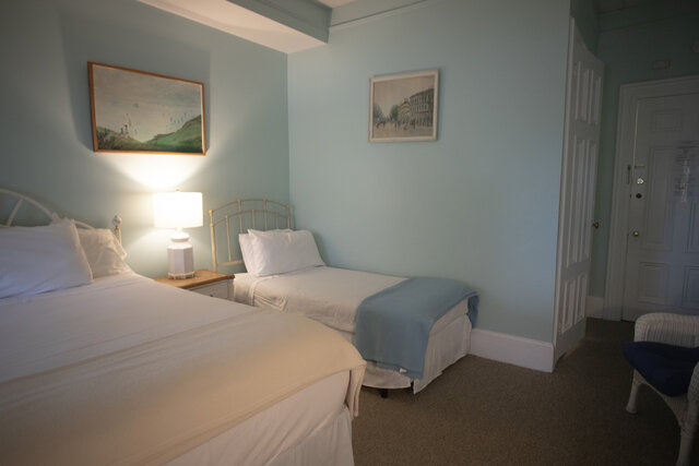 Image 2 for 12) Classic Queen Deluxe