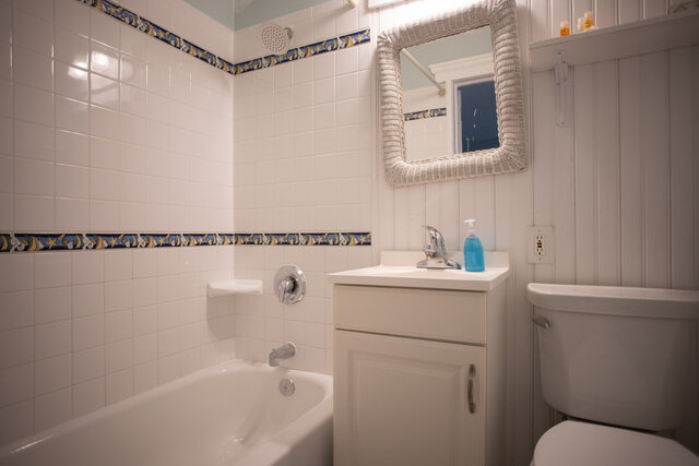 Image 3 for 24) Cozy Twin