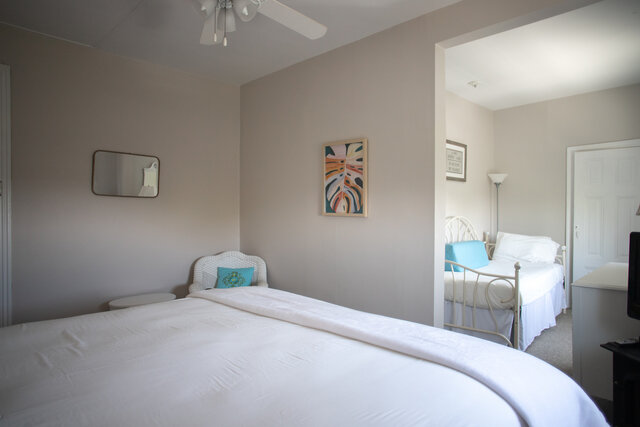 Image 1 for 28) Premium King Deluxe