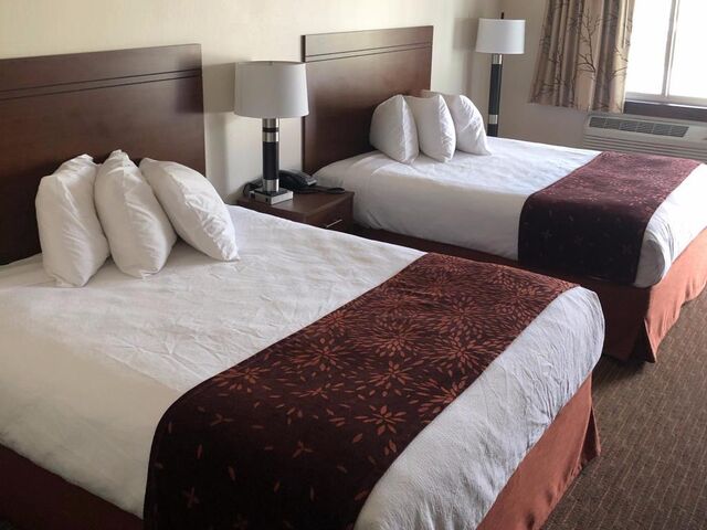 Image 4 for Two Bed Queen Kitchen Suites