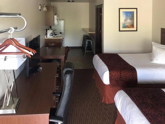 Image 1 for Two Bed Queen Kitchen Suites