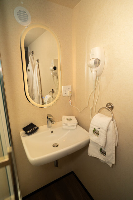 Image 9 for Deluxe Mountain Views