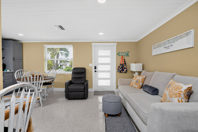 Image 4 for Seashell Shanty