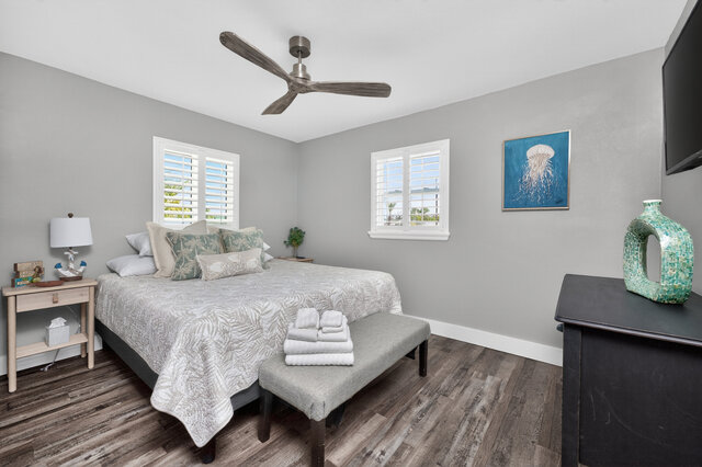Image 12 for Shark Tooth Shores