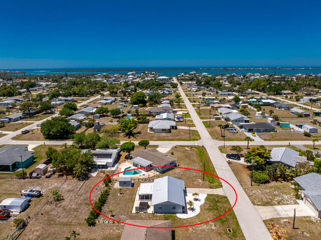 Image 4 for Shark Tooth Shores