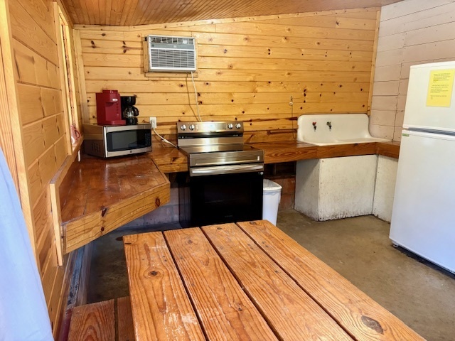 Image 3 for Cabin C