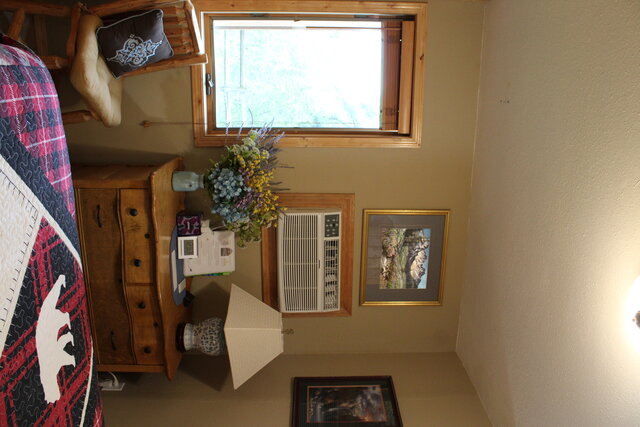 Image 14 for The Camas Room