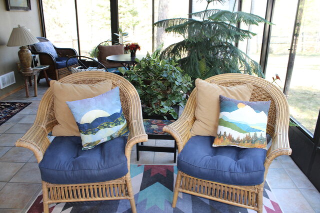 Image 11 for The Camas Room