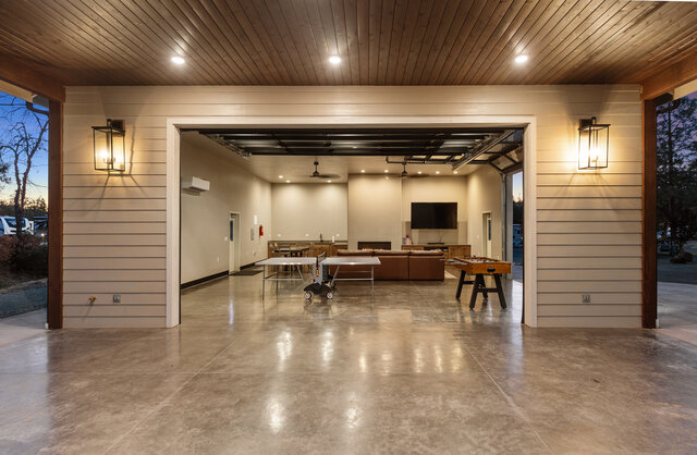 Image 5 for 51) Pull-Thru