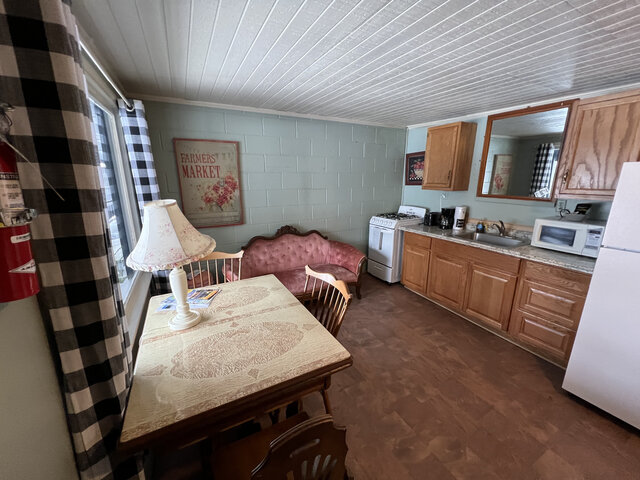 Image 3 for Suite #8