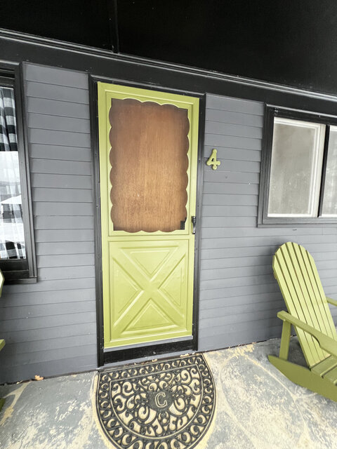 Image 2 for Suite #4