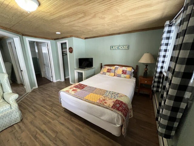 Image 4 for Suite #4