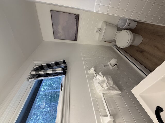 Image 9 for Suite #5 Calm Cove