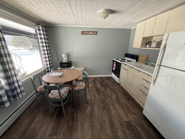 Image 5 for Suite #3