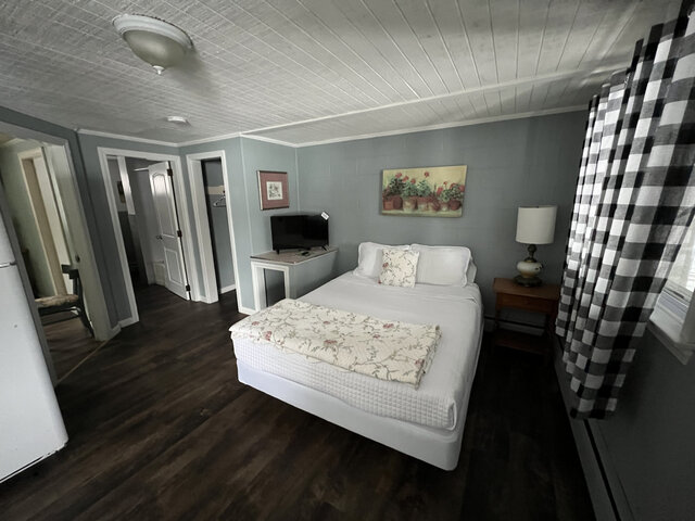 Image 4 for Suite #3