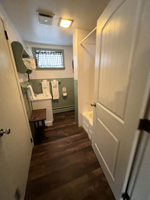 Image 7 for Suite #3