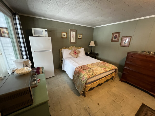 Image 3 for Suite #5