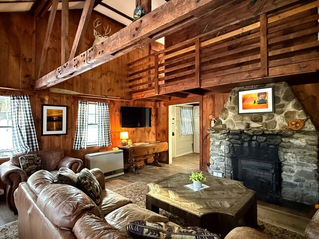 Image 7 for Lodge Lakehouse