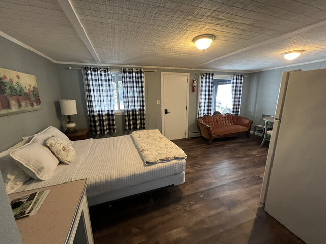 Image 6 for Suite #3