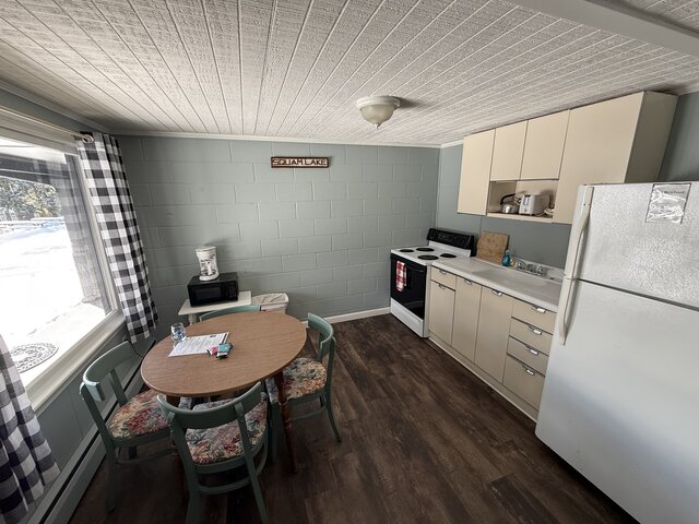 Image 11 for Suite #3