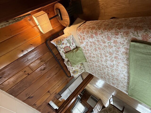 Image 4 for Cabin # 6